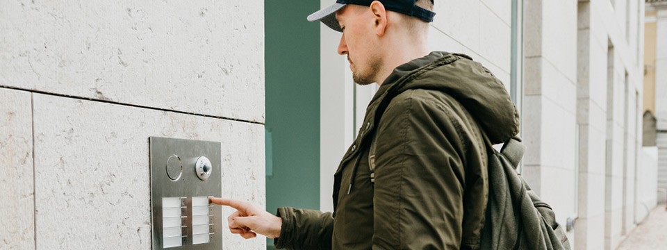 Trådløs dørtelefon til etageejendom