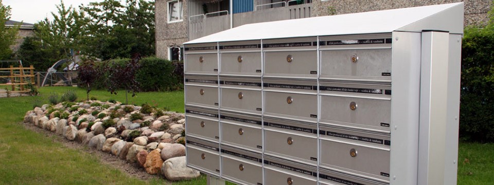 Postkasseanlæg udendørs